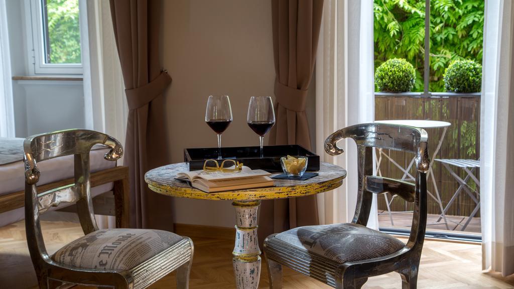 Qt Suites Roma Pokoj fotografie